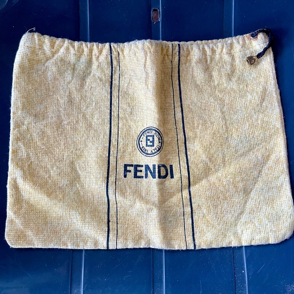 VINTAGE FENDI DUSTBAG!!